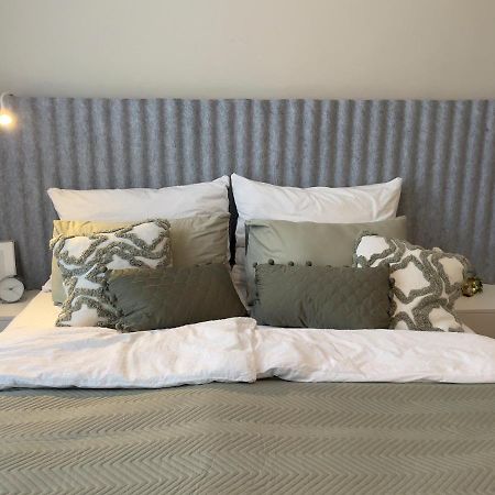 Sweet Home By Zoom Apartments Bratislava Bagian luar foto