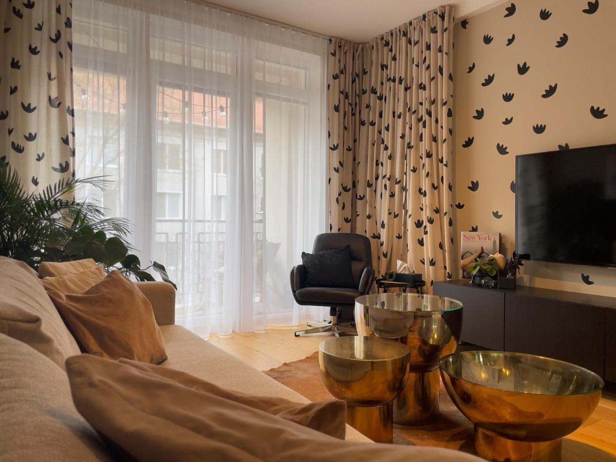 Sweet Home By Zoom Apartments Bratislava Bagian luar foto