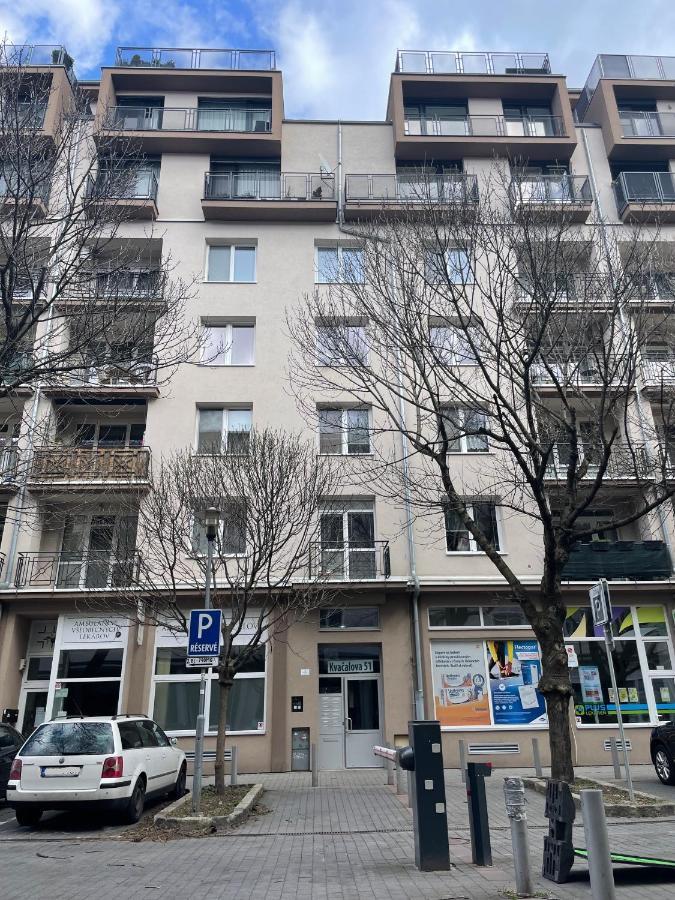 Sweet Home By Zoom Apartments Bratislava Bagian luar foto