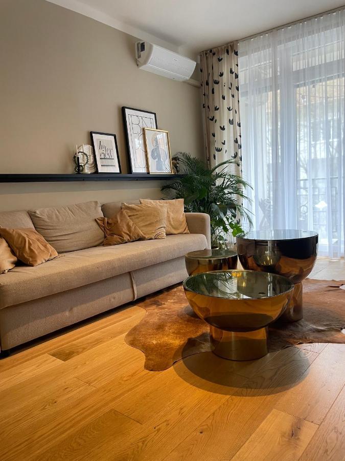 Sweet Home By Zoom Apartments Bratislava Bagian luar foto