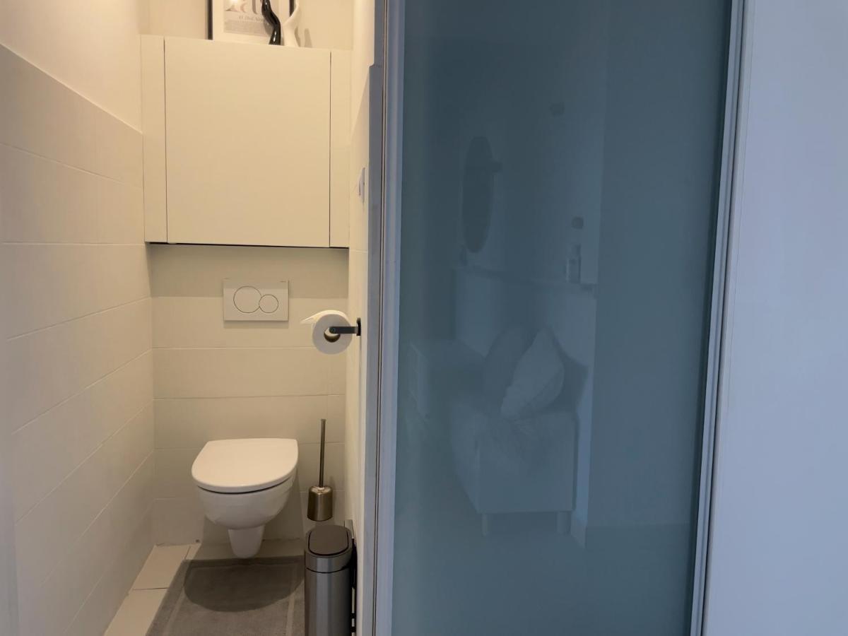 Sweet Home By Zoom Apartments Bratislava Bagian luar foto