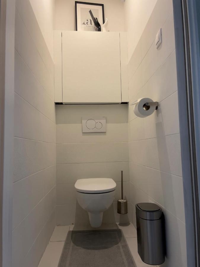 Sweet Home By Zoom Apartments Bratislava Bagian luar foto
