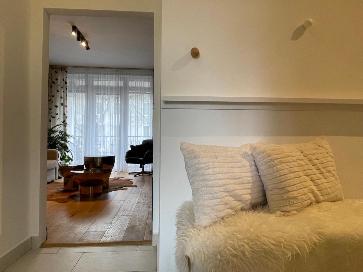 Sweet Home By Zoom Apartments Bratislava Bagian luar foto